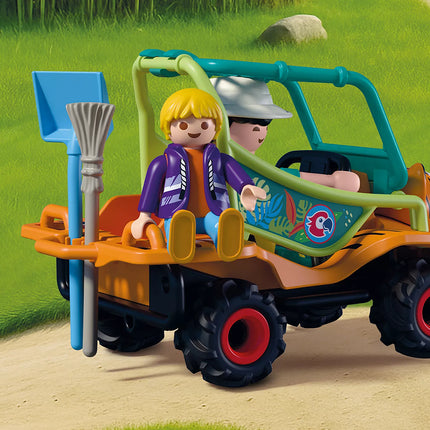 Zoo: Zookeeper with Vehicle