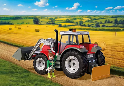 Country : Tractor with Hay Bales