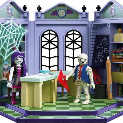 Monster High: Classroom with Spectra and Mr Mummy