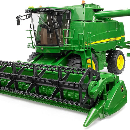John Deere T670I Combine Harvester