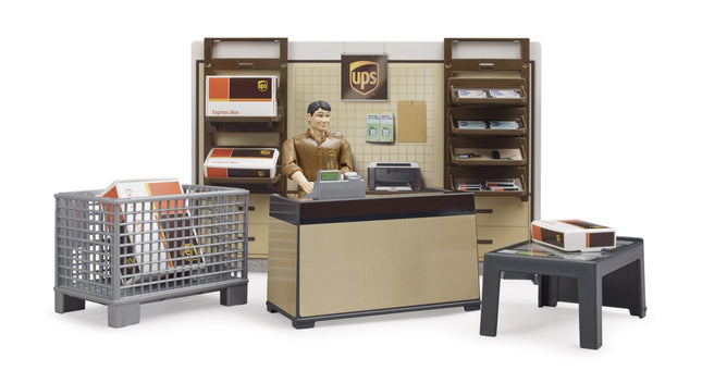 bworld UPS Store with Worker