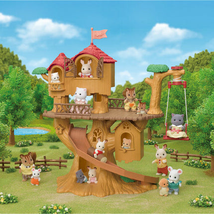 Calico Critters Adventure Treehouse Gift Set