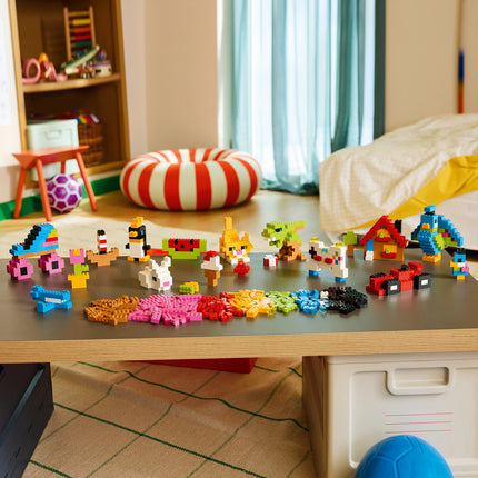 LEGO® Classic Creative Colorful Bricks