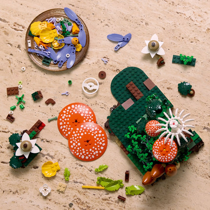 LEGO® Botanicals Woodland Mushrooms