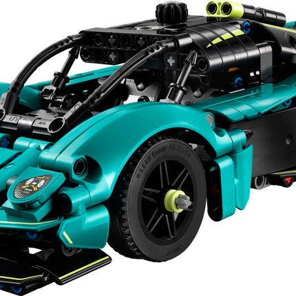 LEGO Technic: Aston Martin Valkyrie