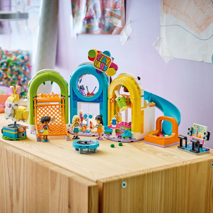 LEGO Friends: Fun Indoor Playground