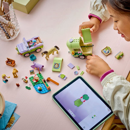 LEGO Friends: Horse & Baby Foal Trailer