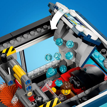 LEGO® City Drive-Through Car Wash