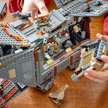 LEGO® Star Wars™ Offworld Sandcrawler™ and Mudhorn