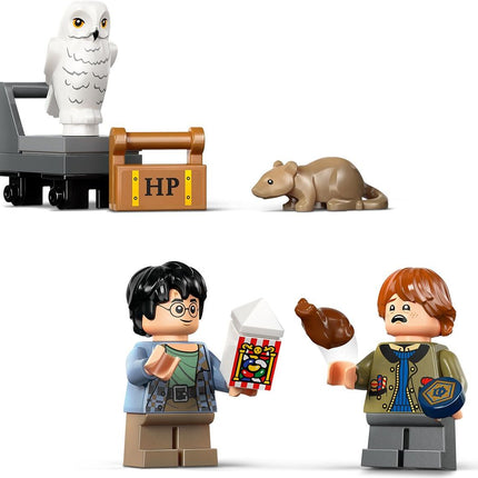 LEGO Harry Potter: Book Nook: Hogwarts™ Express