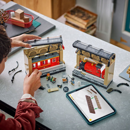 LEGO Harry Potter: Book Nook: Hogwarts™ Express