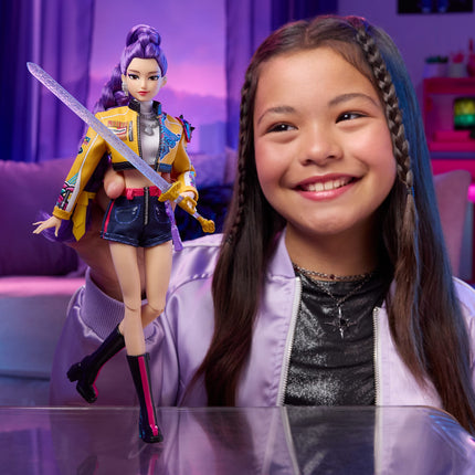 Mattel KPop Demon Hunters HUNTR/X Rumi Fashion Doll in Removable Look with Themed Movie Accessories