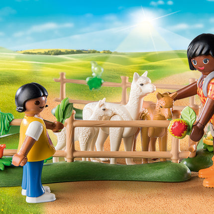 Playmobil Alpaca Hike