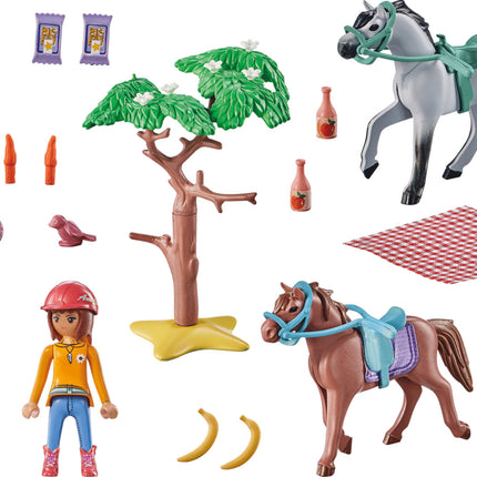 Playmobil Horseback riding trip to the beach with Amelia and Ben