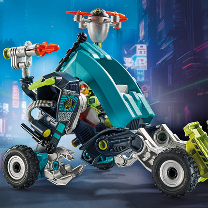 Playmobil Robot vs. glider