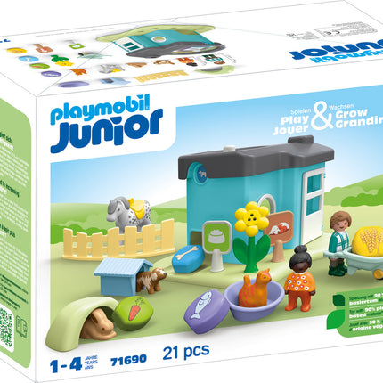 Playmobil Junior: Animal Home with Treat Dispenser