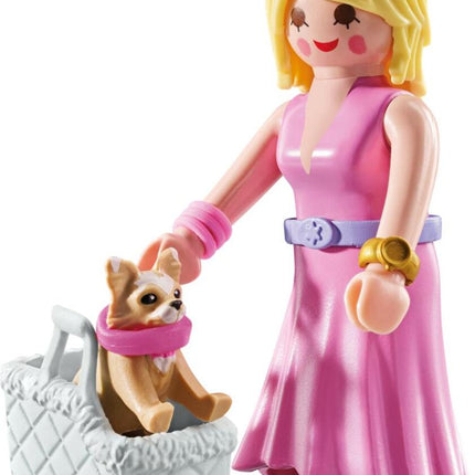 It-Girl with Chihuahua