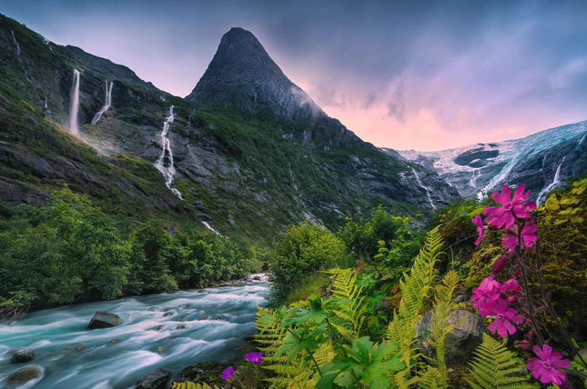 Stunning Mountain Vibes 4000 Pc Puzzle