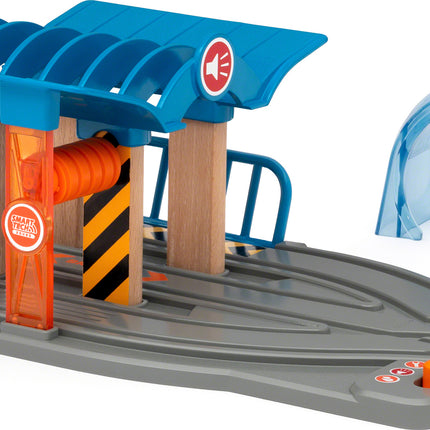 BRIO Smart Tech Sound Train Service Station