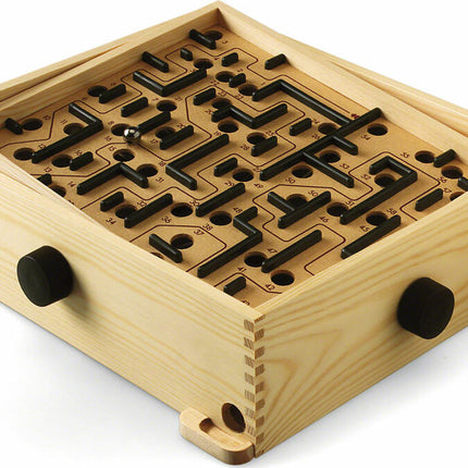 Labyrinth Game