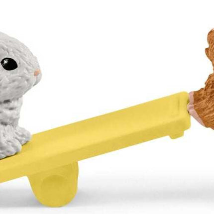 Rabbit And Guinea Pig Hutch Farm Figurine Toys Play Set