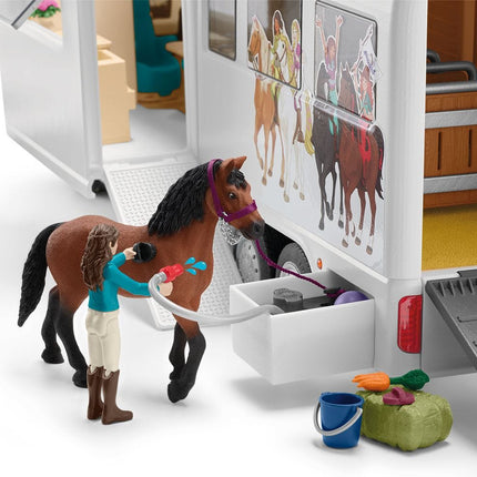 Horse Club Horse Transporter