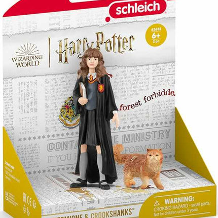 Hermione Grangertm and Crookshanks