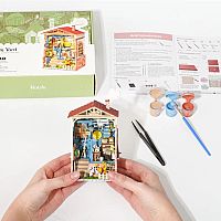 DIY Miniature Dollhouse Kit - Dream Yard